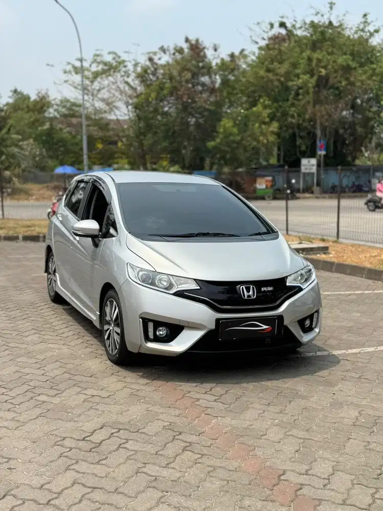 (Cash) Km 30rb Jazz rs matic 2015 silver tangan pertama termurah yaris