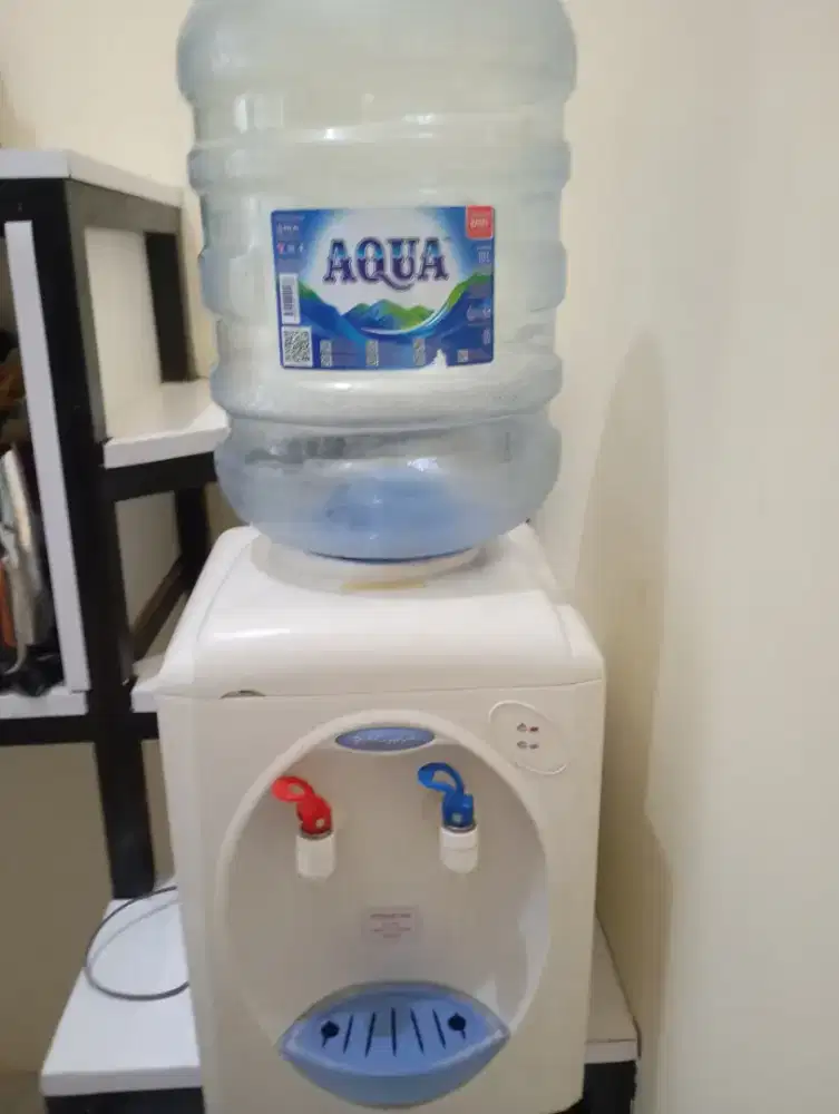 dispenser + galon