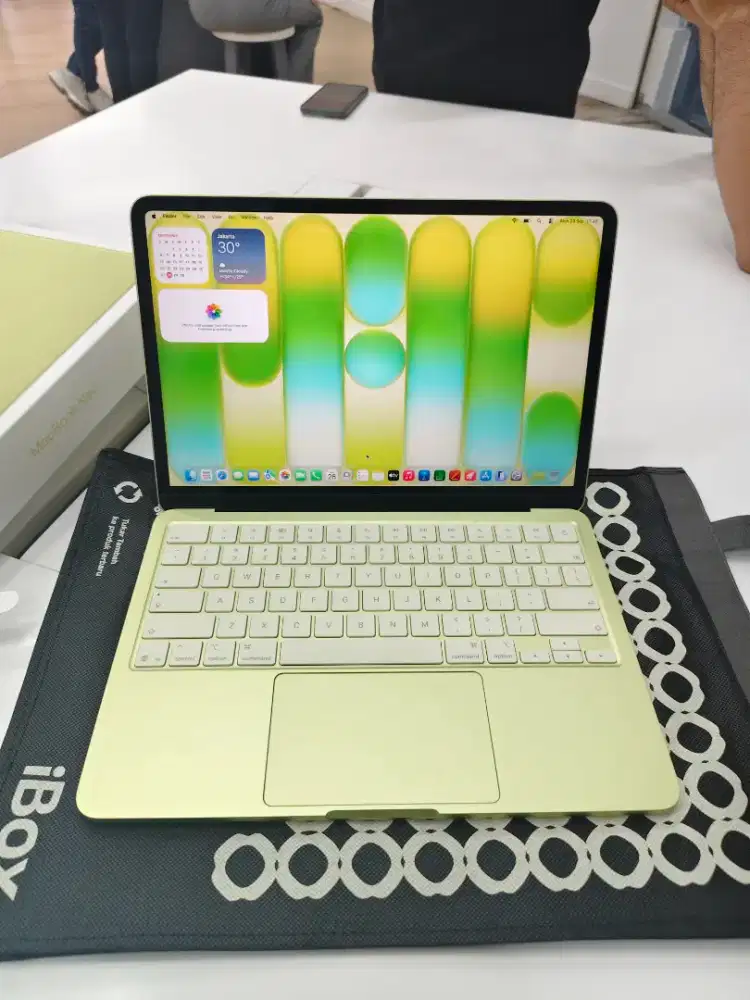 Promo cicilan Pakai Home Credit MaceBook Neo 256GB
