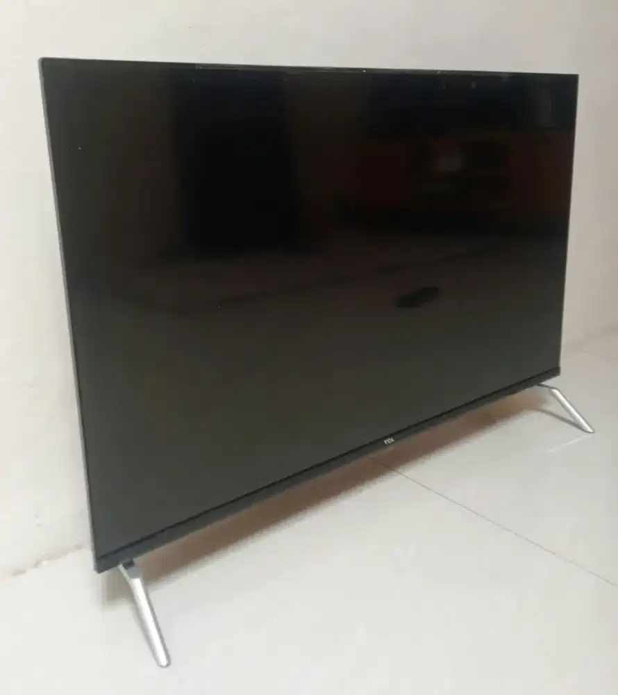 Tv LED merek TCL ukuran 32inc, sudah  smart android tv