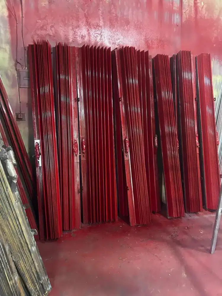 Folding gate ukuran kdmp