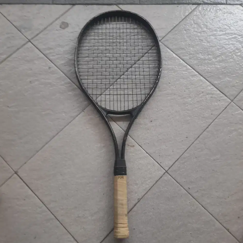 Raket tennis macgregor