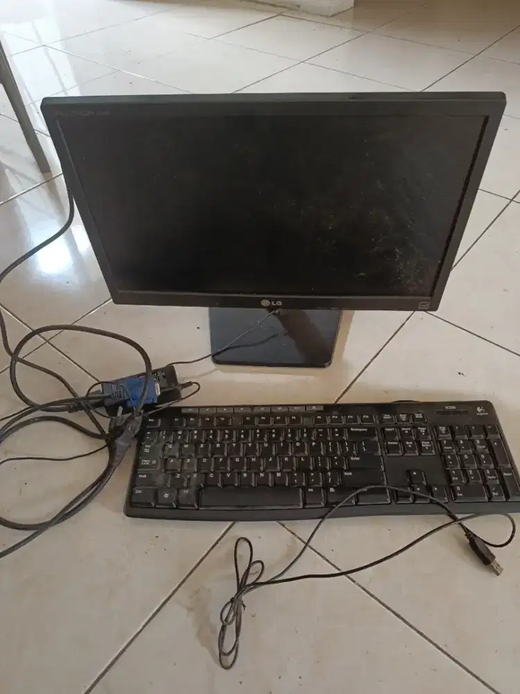 Dijual monitor lg dan keyboard