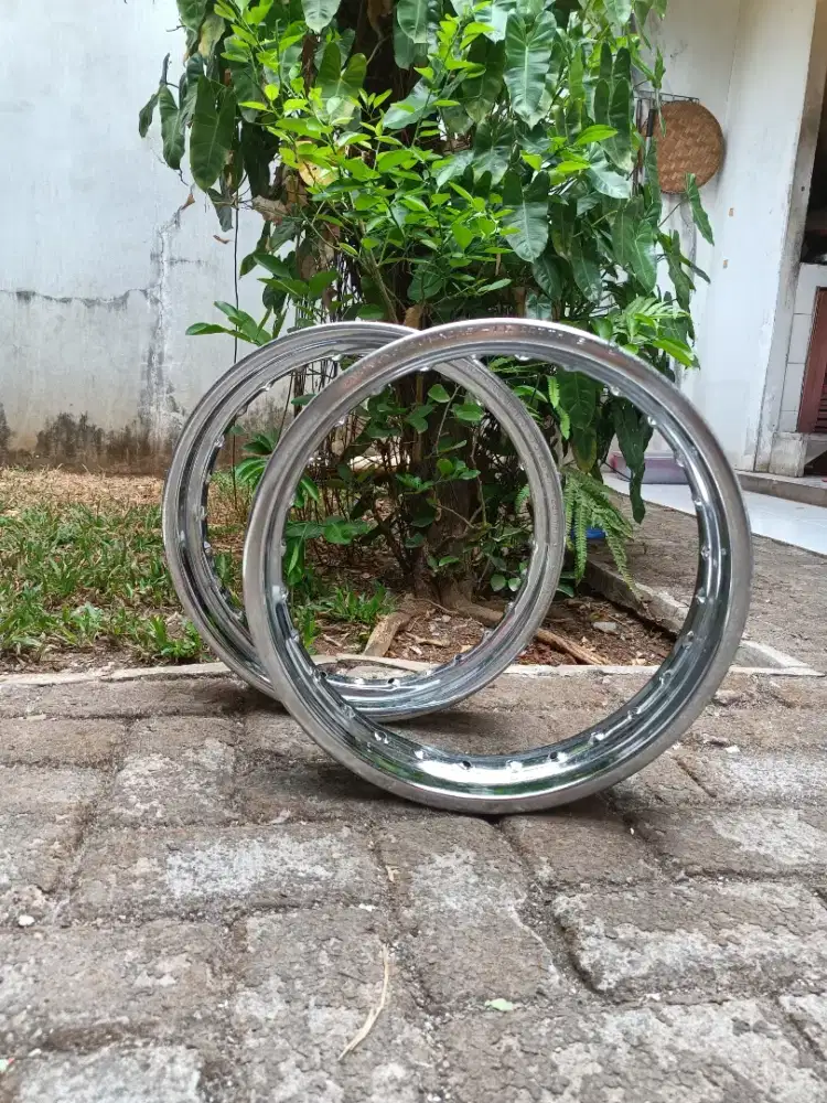1 pasang pelek union cycle R14 klx & D-Tracker