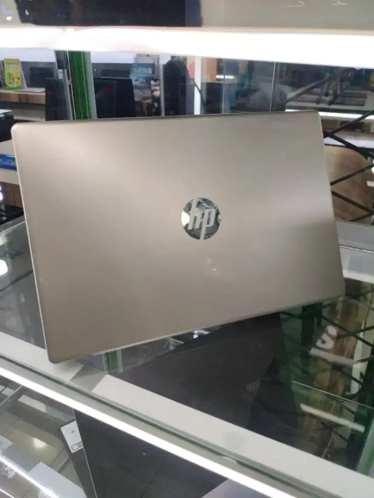 laptop Hp region 5 8/512