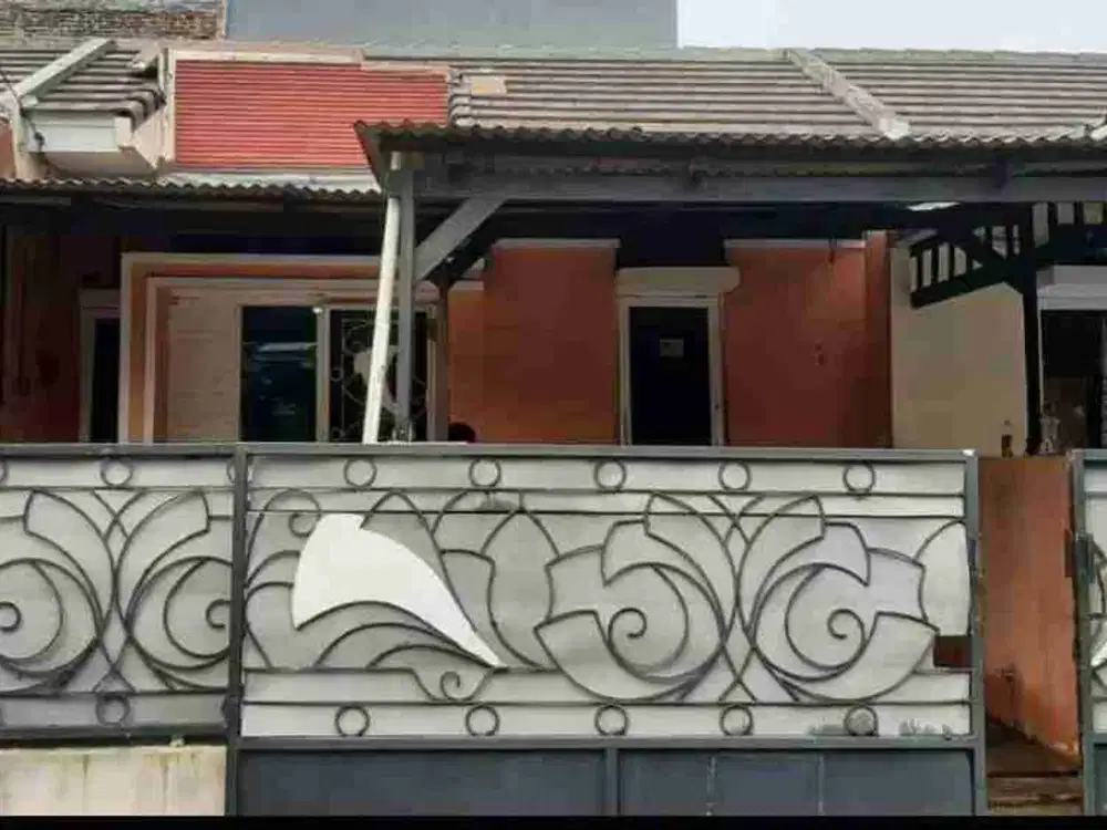 Di sewakan rumah cluster RE