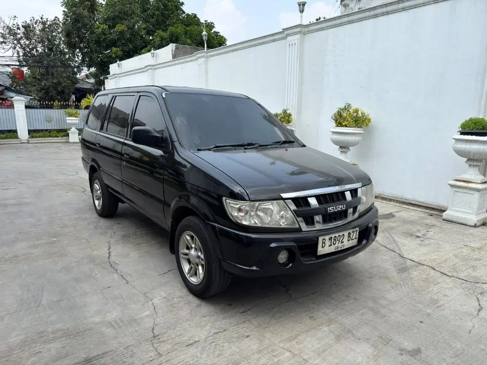 ISUZU NEW PANTHER 2012 MANUAL KILOMETER GANTIAN RUSAK