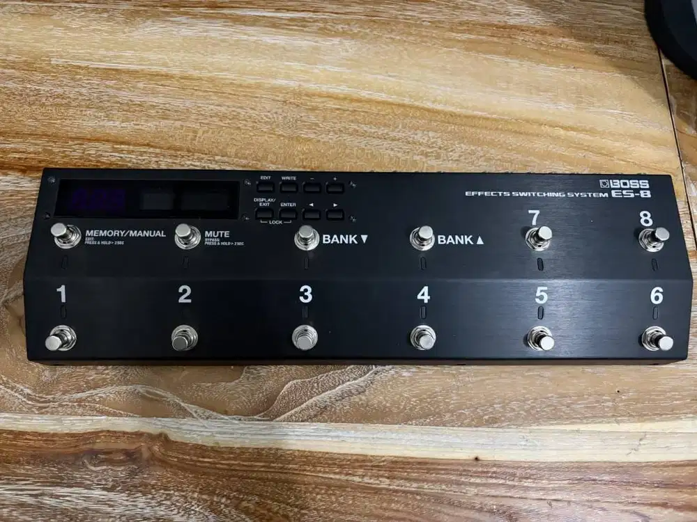 Boss ES-8 Switcher Pedal