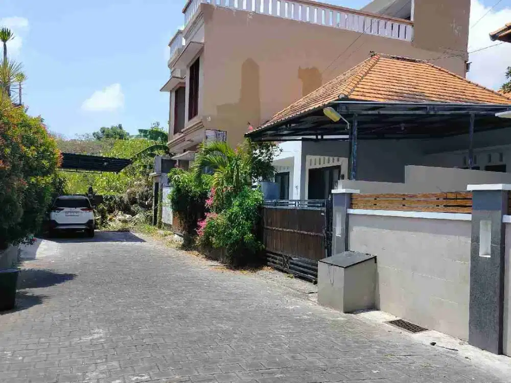 Rumah 150m2 dengan 2 kamar tidur - Kori Jimbaran