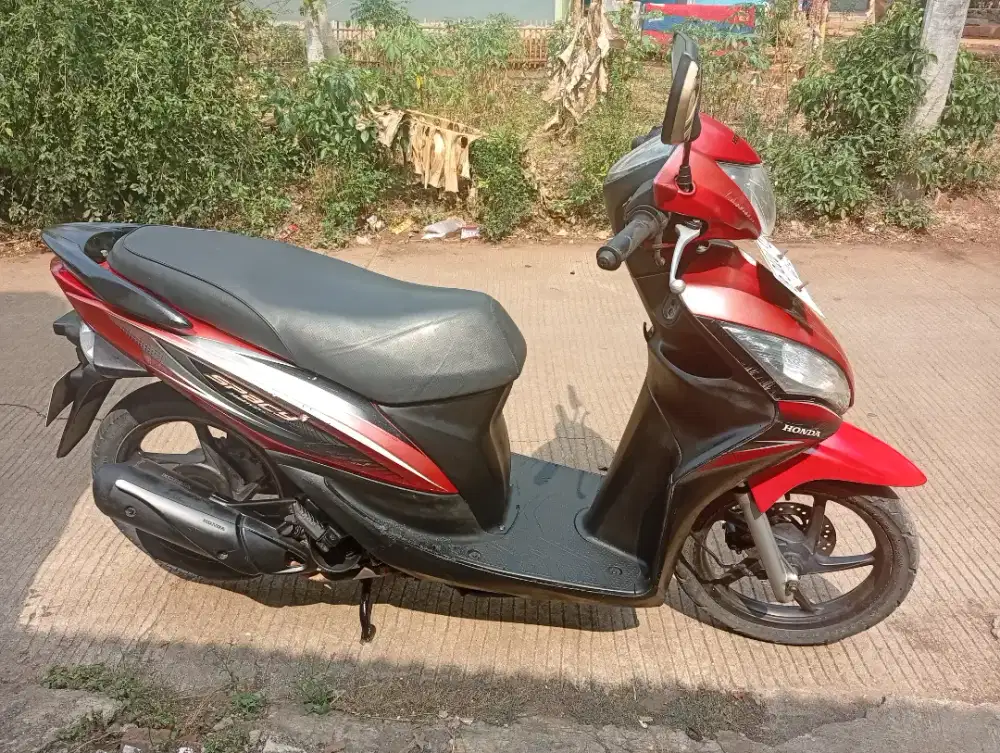 Jual motor spacy fi thn 2012 ss lengkap pjk ajh baru op, main aLus