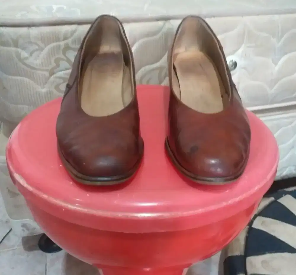 Sepatu Kulit OOGL uk 39/38 Original