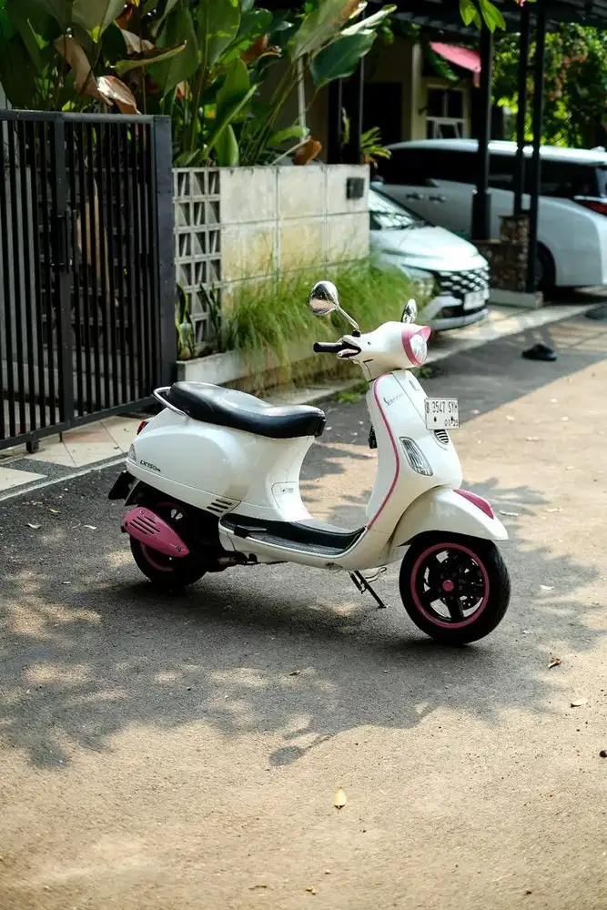 VESPA LX 150 2VIE TAHUN 2011