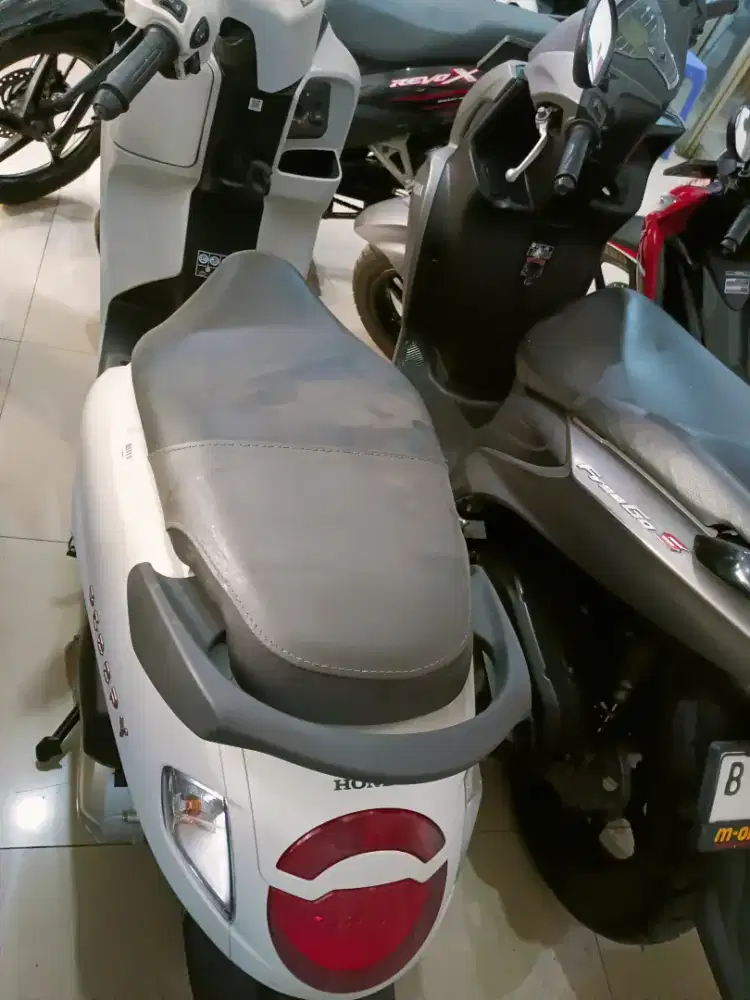Dijual Cash Kredit Honda Scoopy Prestige Tahun 2025