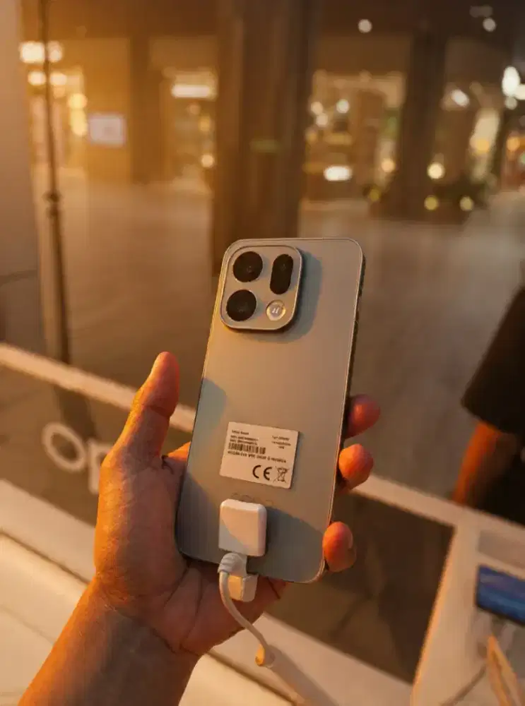 Seri flagship oppo bisa cicilan pakai ktp