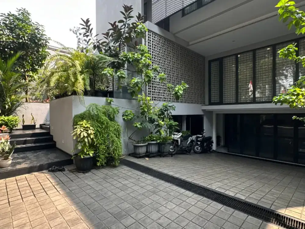 Dijual Rumah Mewah Selong Kebayoran Baru 4Br+2 Art Swimming Pool Garasi 4 Mobil 51M Nego