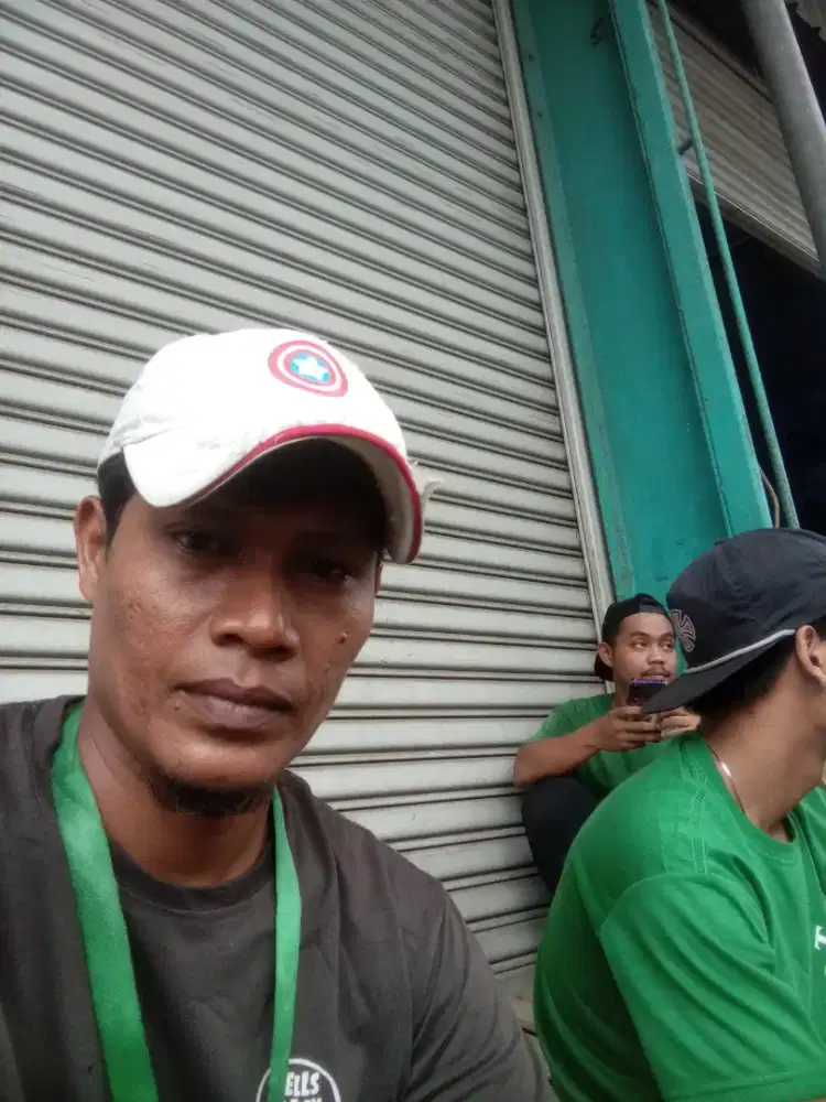 Mencari lowongan pekerjaan draiver