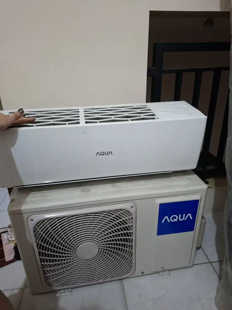 Dijual AC AQUA 0,5 PK