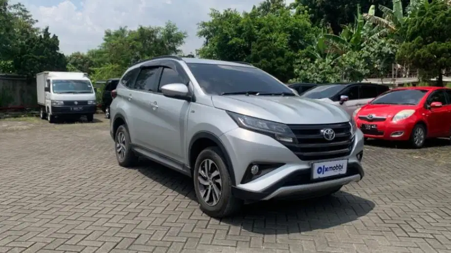 DP MURAH Toyota Rush 1.5 G Bensin-AT 2018 Silver CBZQB