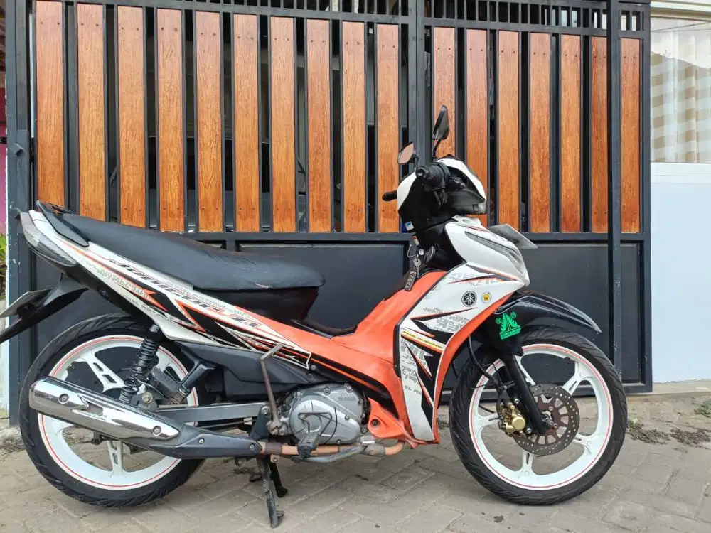 Jual Yamaha Jupiter Z1 tahun 2014 Warna Orange Putih