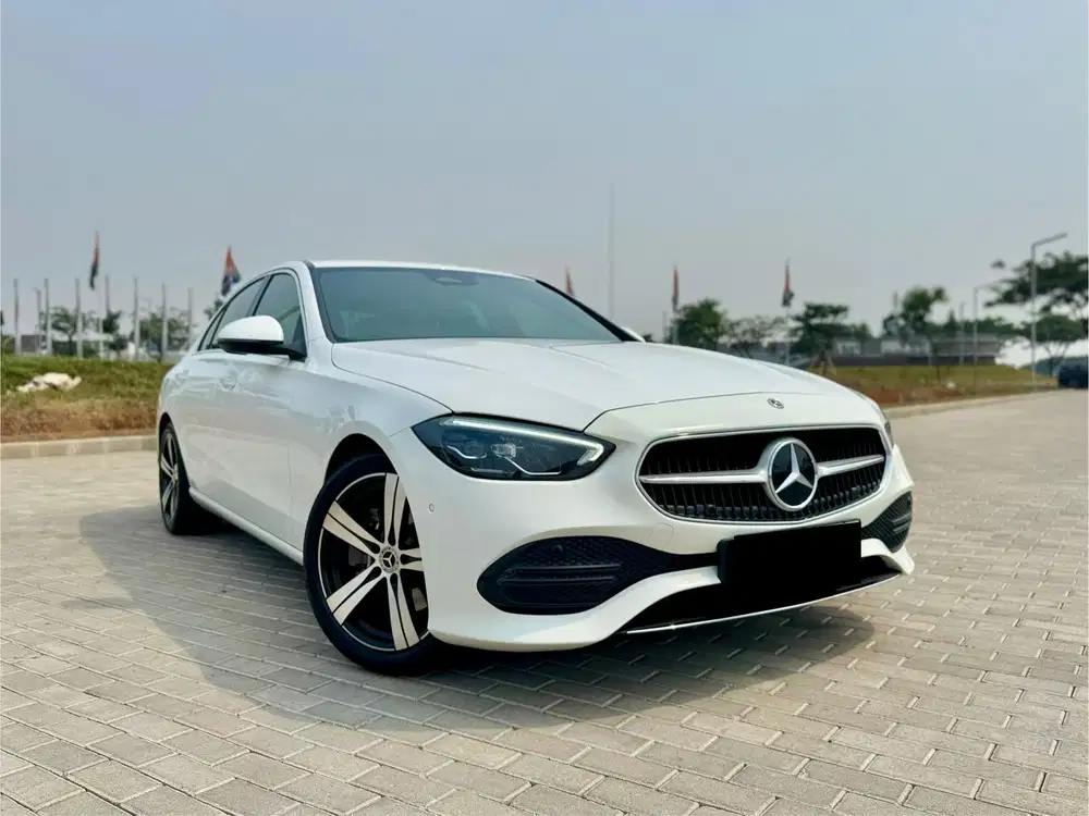 (KM 12 RIBU) Mercedes Benz C200 Avantgarde W206 Putih 2025 LIKE NEW