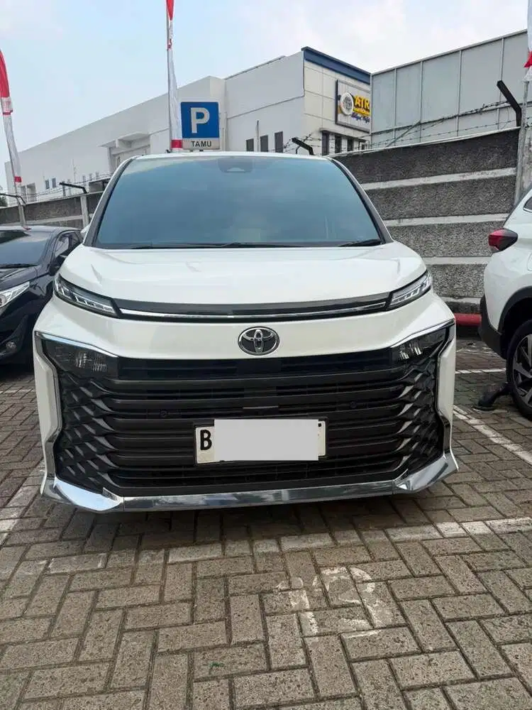 Toyota Voxy 2022 Bensin