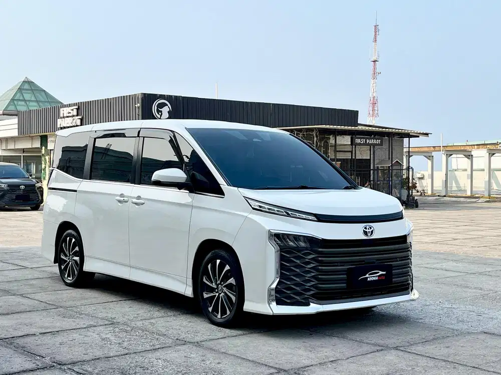 TOYOTA VOXY 2.0 CVT 2022