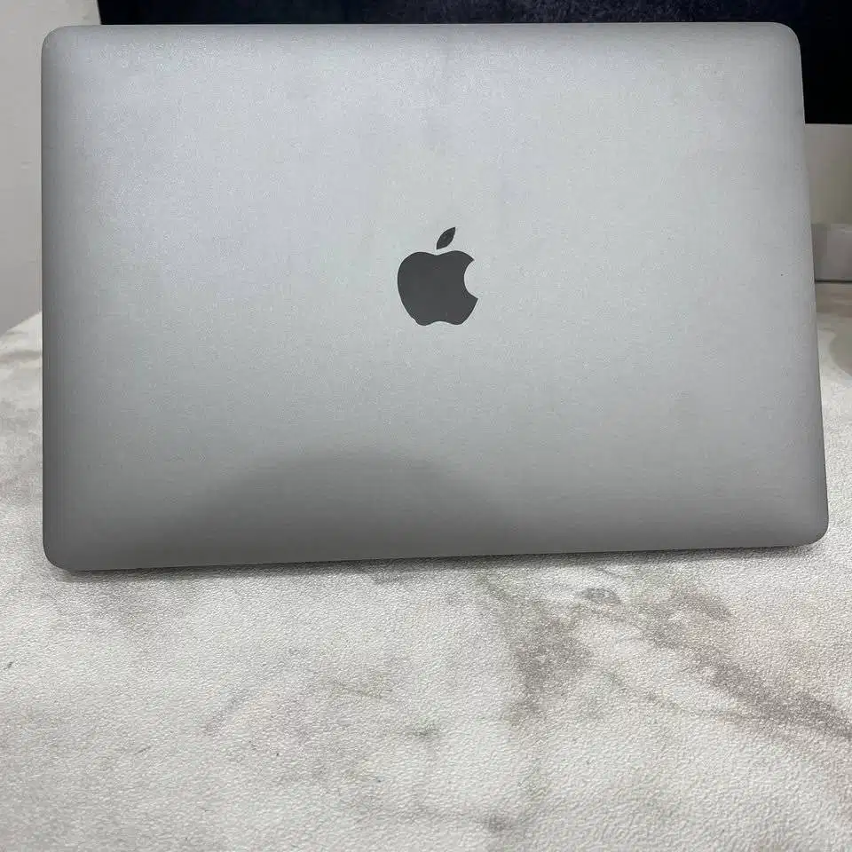 SALE MacBook Air 13 inch M1 2020 8/256GB