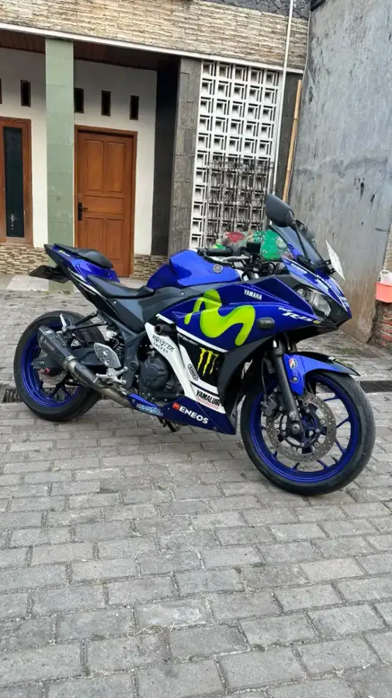Yamaha R25 MOVISTAR like new! ISTIMEWA siap pakai CBR ninja
