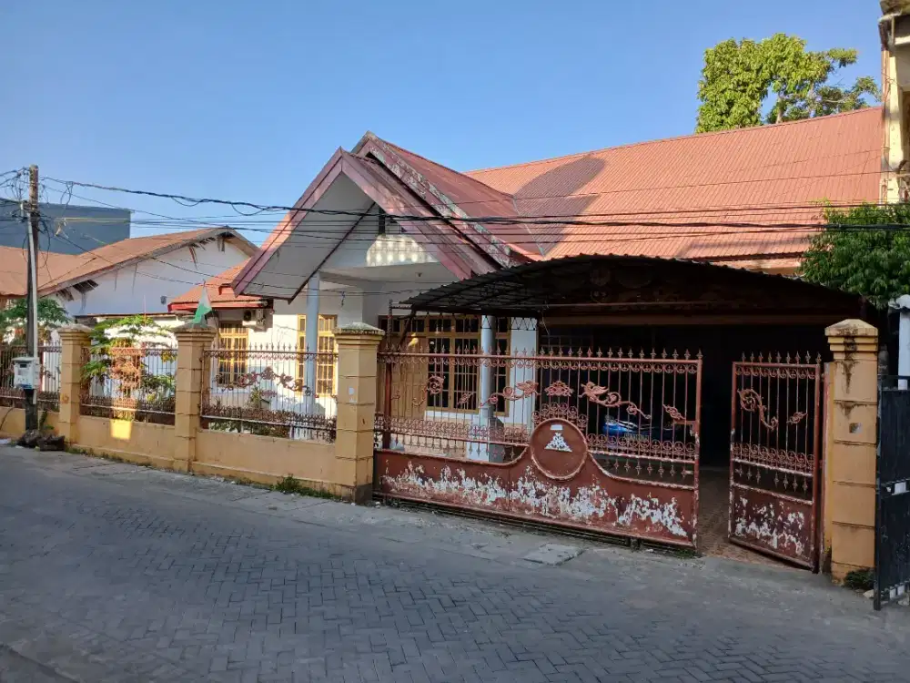 Dijual Rumah,-LT 600M2, LB 460M2, SHM. Kota Makasar