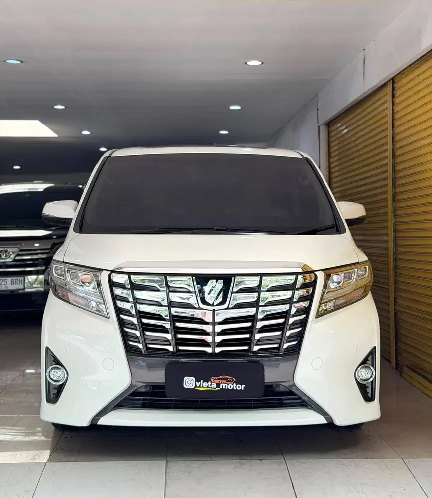 2017 Toyota Alphard G Putih Alphard 2022 G Putih Alphard G 2015 Hitam