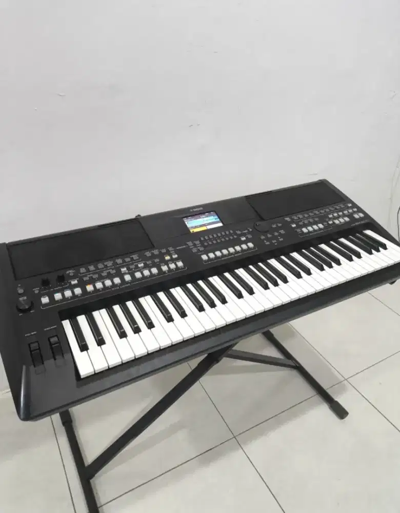 Keyboard Yamaha PSR SX600 mulus full sampling