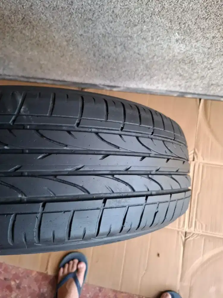 Ban 215 60 R17 bridgestone.Kondisi 80%. Ban crv hrv camry altis civic