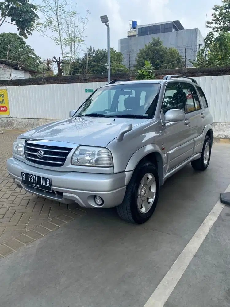 Suzuki Grand Escudo 2.0 2005 m/t Full Original