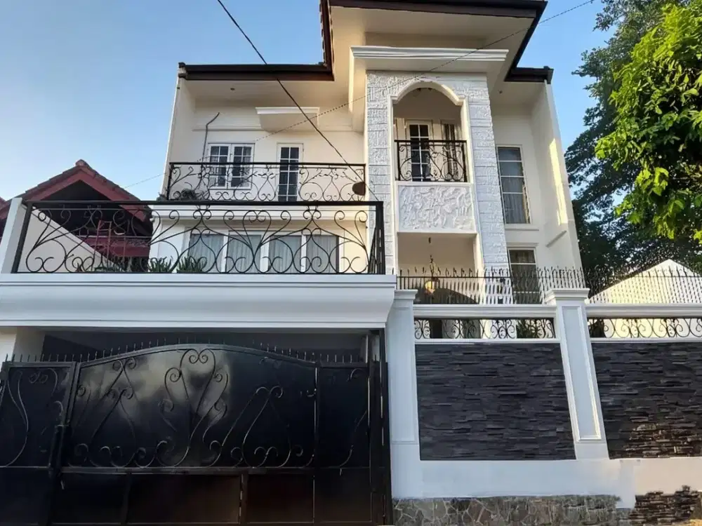 Disewakan Rumah Luas & Nyaman Lokasi di Cipete - Jakarta selatan sangat  strategis