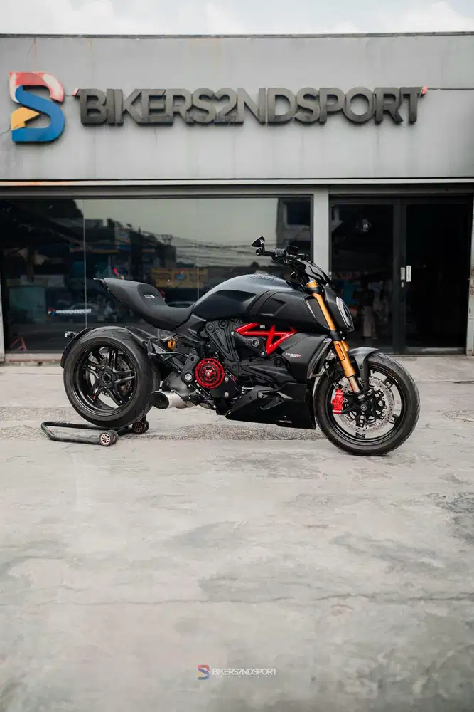 DUCATI DIAVEL 1260 S TRIPLE BLACK 2022