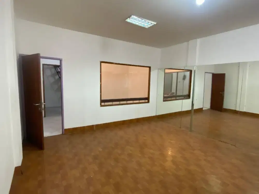 Disewakan atau Dijual Ruko Kelapa Gading, Jakarta Utara