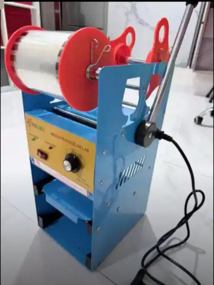 Cup sealer omicko