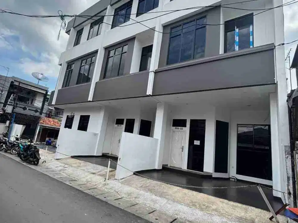 Rumah Mewah siaphuni strategis di Pusat Kota Jakarta