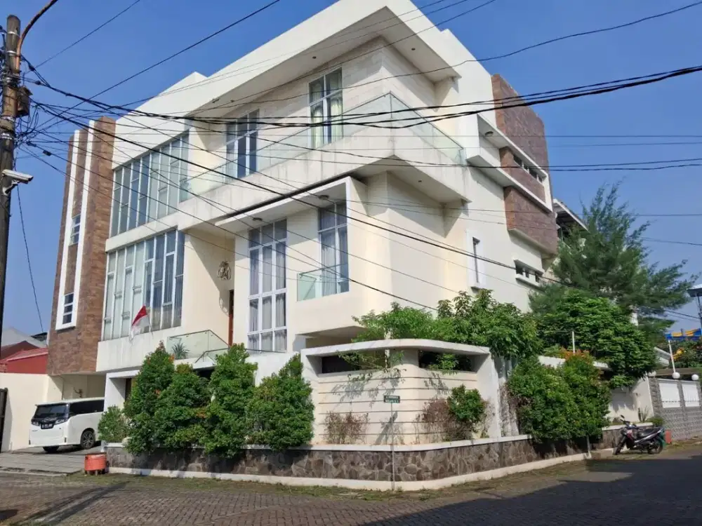 Dijual Rumah Mewah 4 Lantai di Citra Garden 2 Jakarta Barat