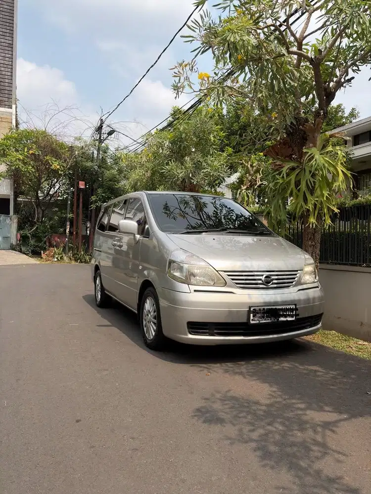 Nissan Serena 2012 Bensin