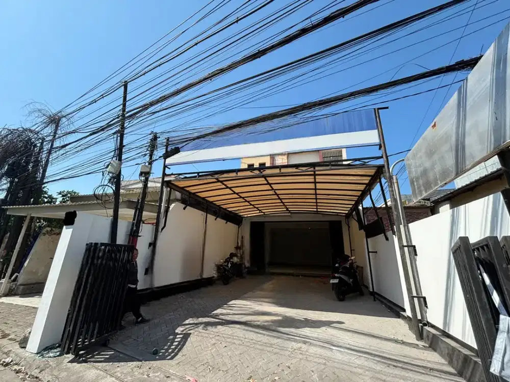 Dijual / Sewa Ruko 3 Lantai Strategis Banyu urip Surabaya