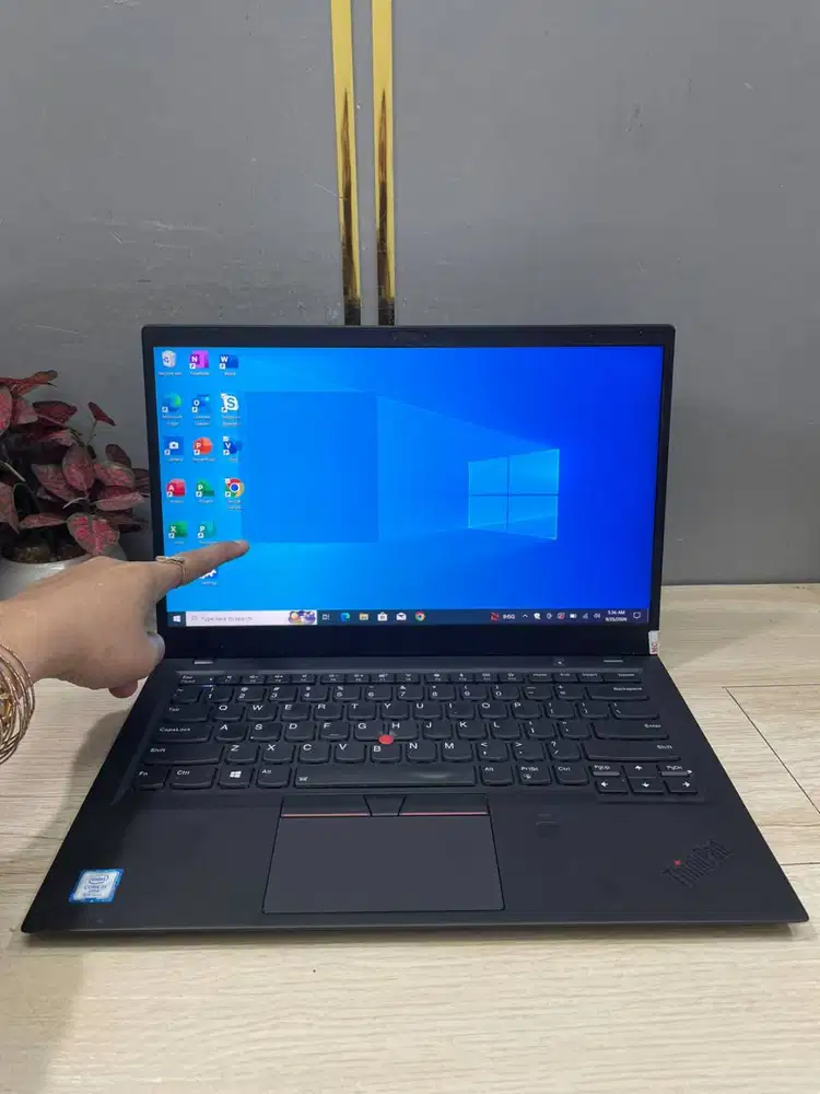 LENOVO THINKPAD X1 CARBON G6 TOUCH I7 GEN8 16/256 LAYAR 14 INCH *ET