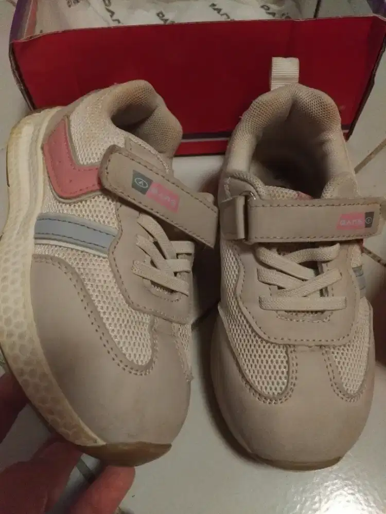 Sepatu anak merk Dans