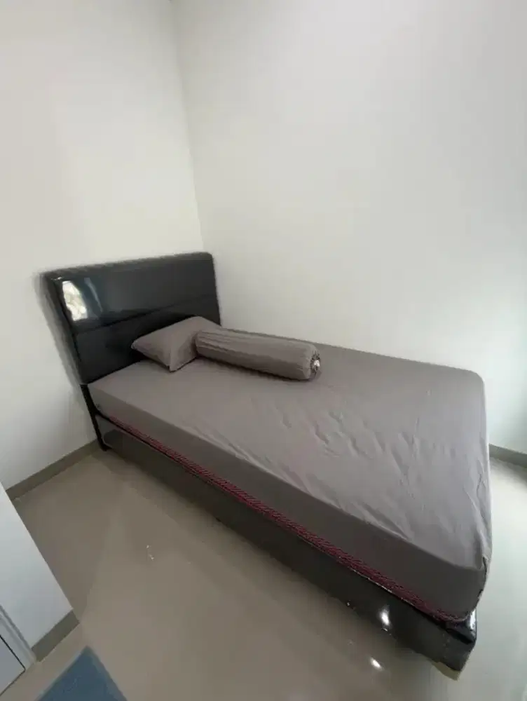 Terima kost Furnished Di Cawang  - AC, Free Wi-fi & Parkir Motor