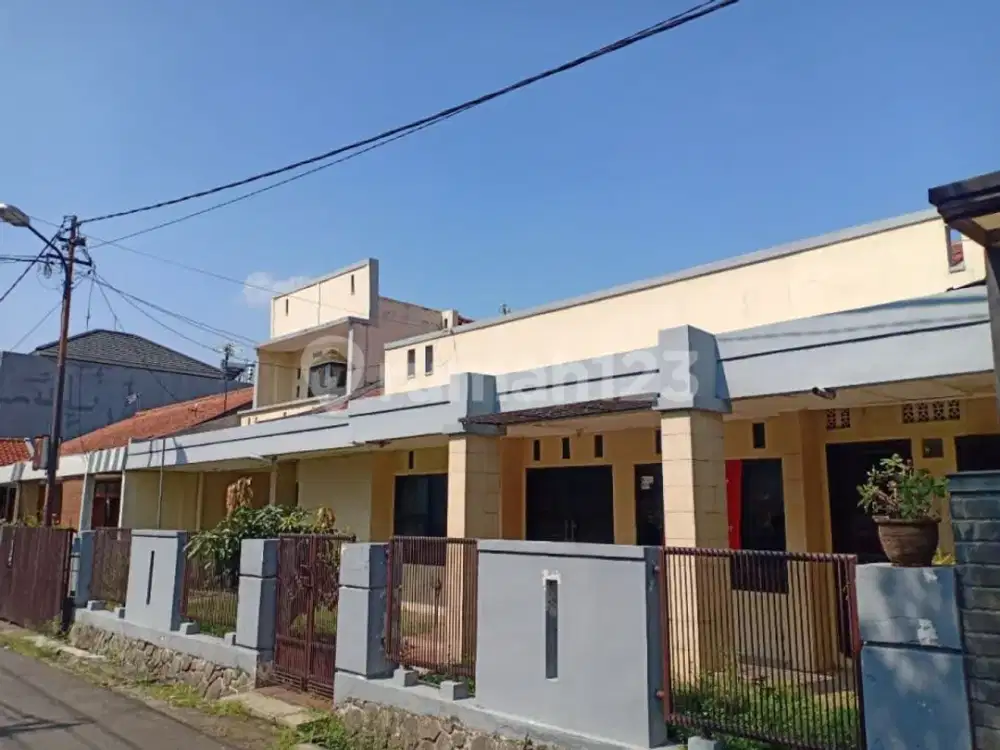 Rumah lama di turangga lokasi bagus bandung kota