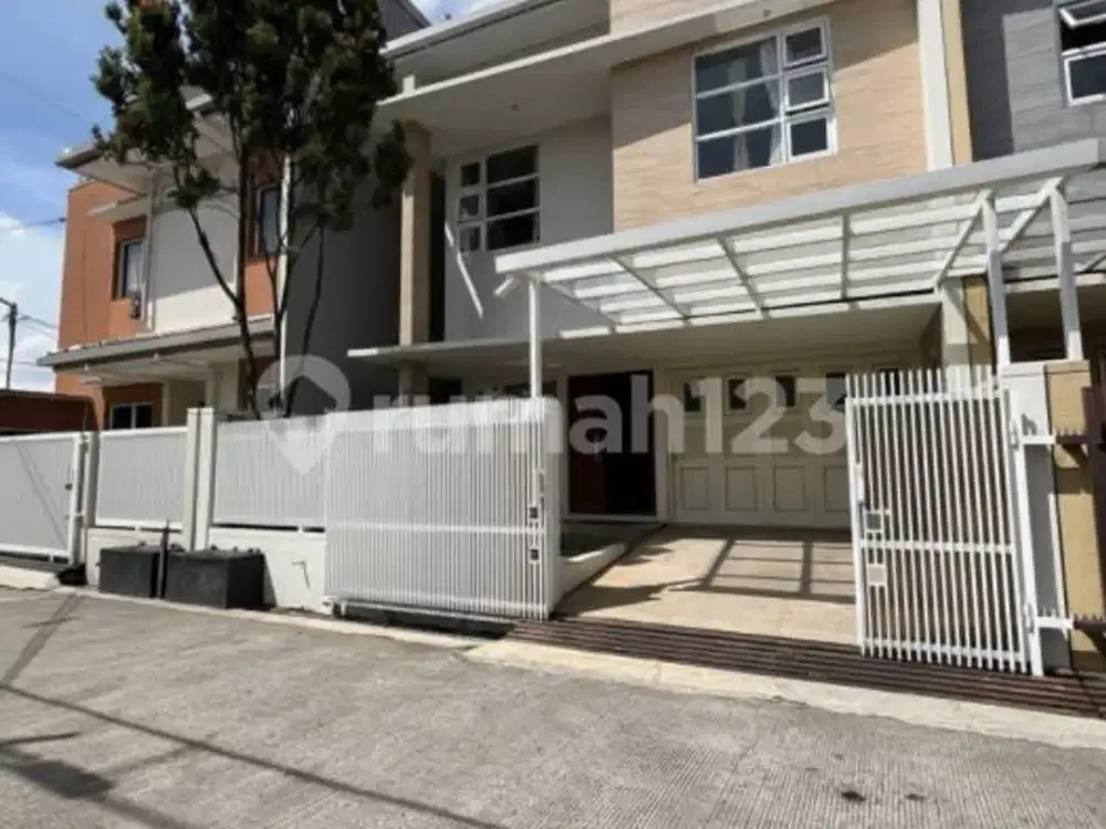Rumah Minimalis Modern Siap Huni di Bantununggal Bandung