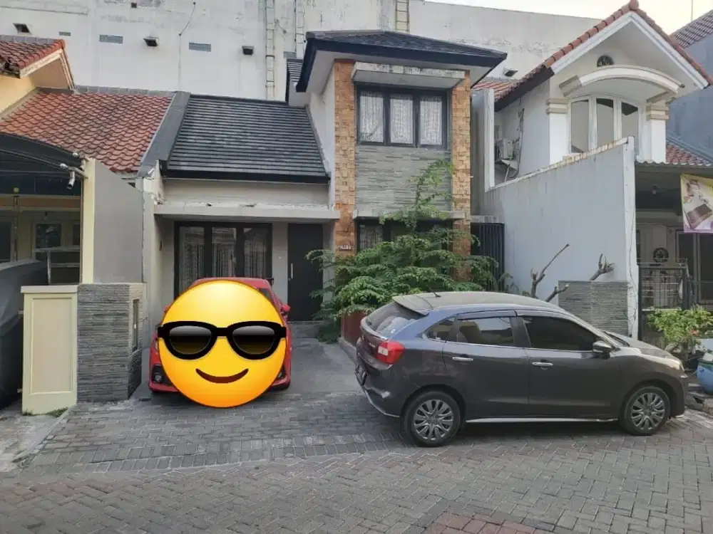 Murah Rumah 2 Lantai Lebar 8 di Vila Valensia Pakuwon, Surabaya Barat