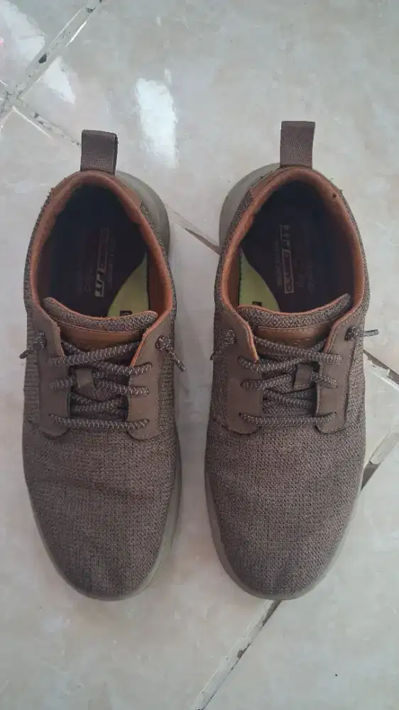 SKECHERS CLASSIC FIT
