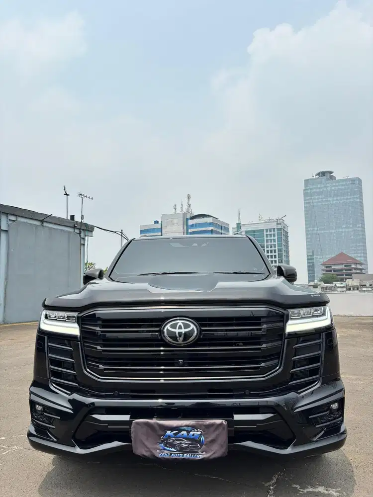 TOYOTA LAND CRUISER 300 VXR 4x4 2023