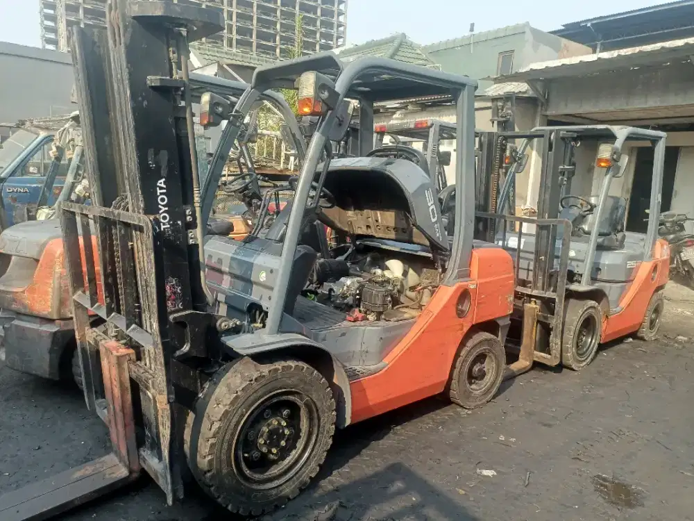 Jual forklift Toyota 8FD30 trilift